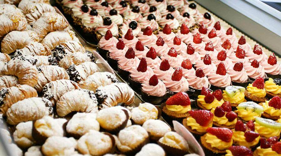 TOP 5 WHERE TO EAT SWEETS IN NAPLES